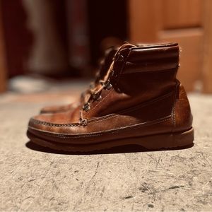 Vintage LL Bean Leather Boots in excellent condition. Beautiful! Vibram soles!